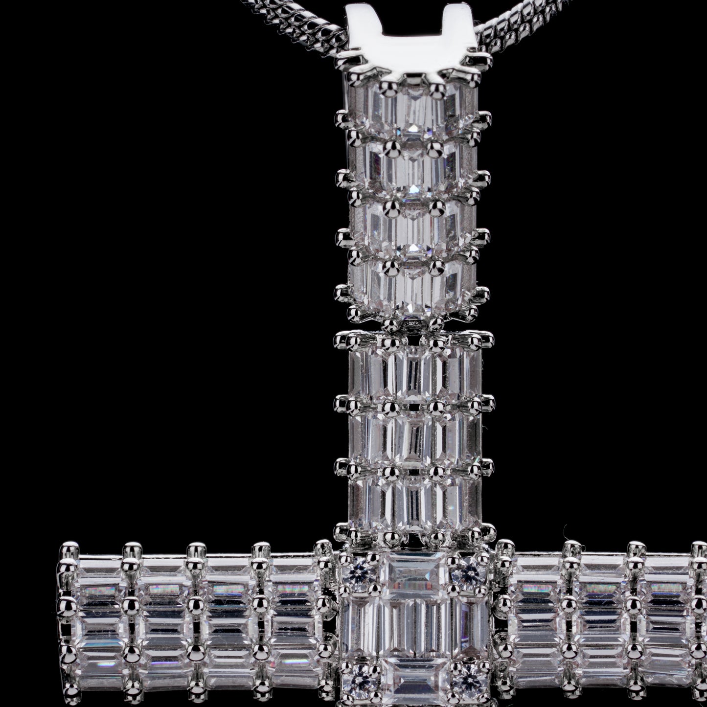 Double-Row Ladder-Shaped Diamond Ice Sugar Cross